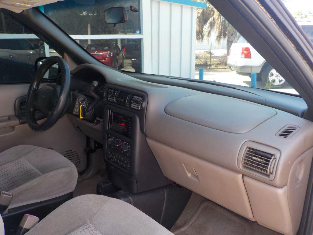 2003 Chevrolet Venture - $3,995