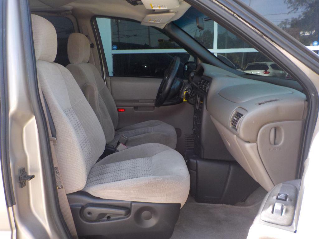 2003 Chevrolet Venture - $3,995