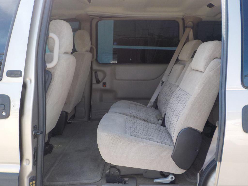 2003 Chevrolet Venture - $3,995
