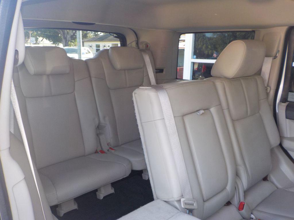 2006 Jeep Commander - $5,995