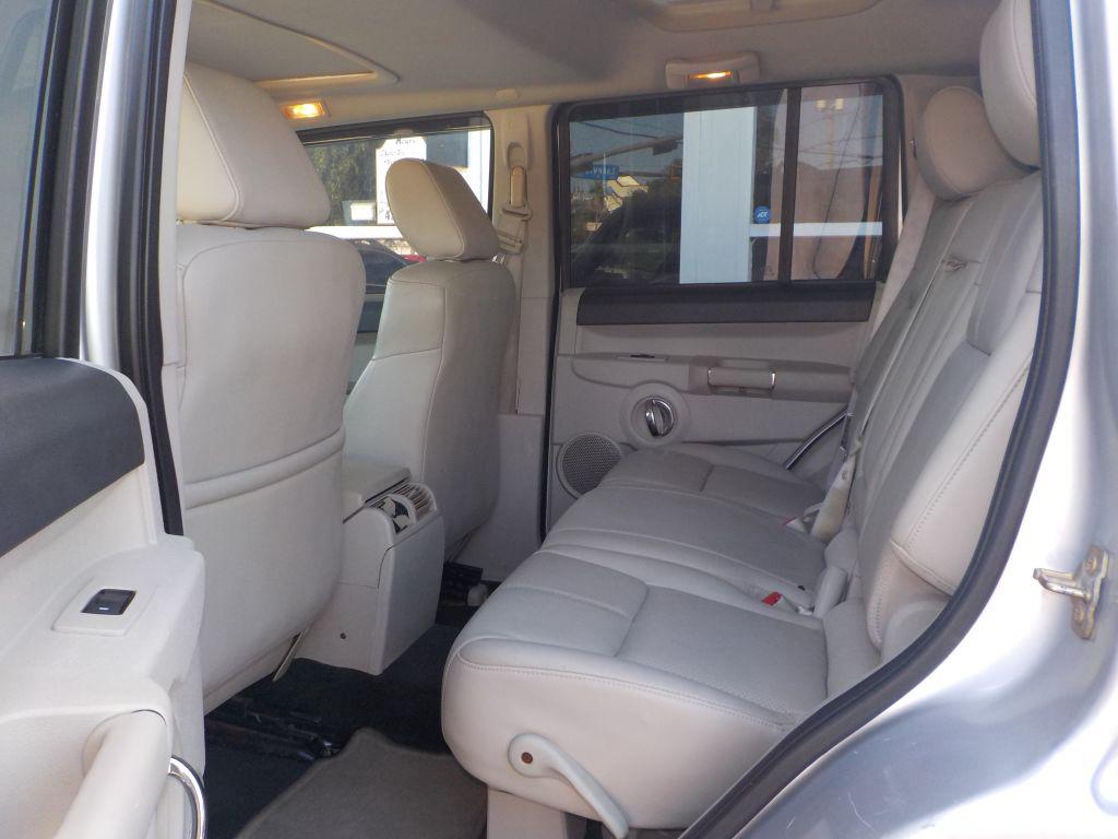 2006 Jeep Commander - $5,995