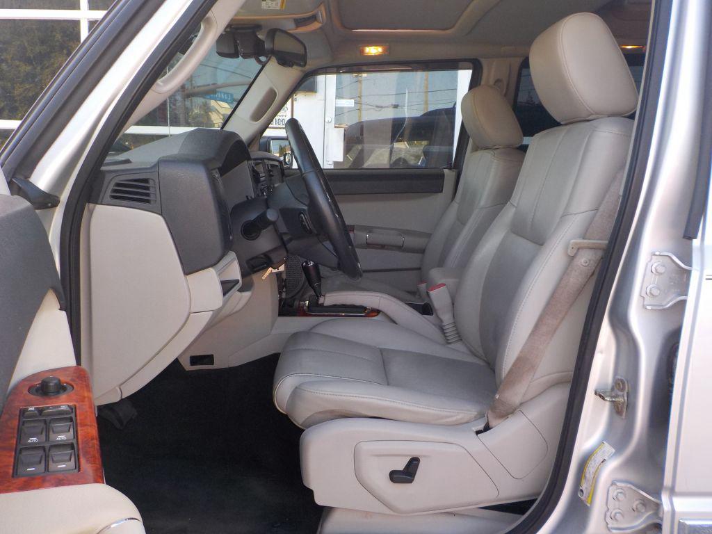 2006 Jeep Commander - $5,995