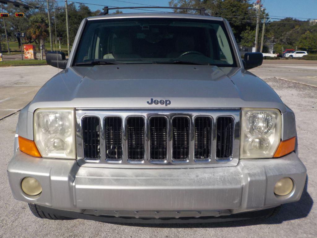 2006 Jeep Commander - $5,995