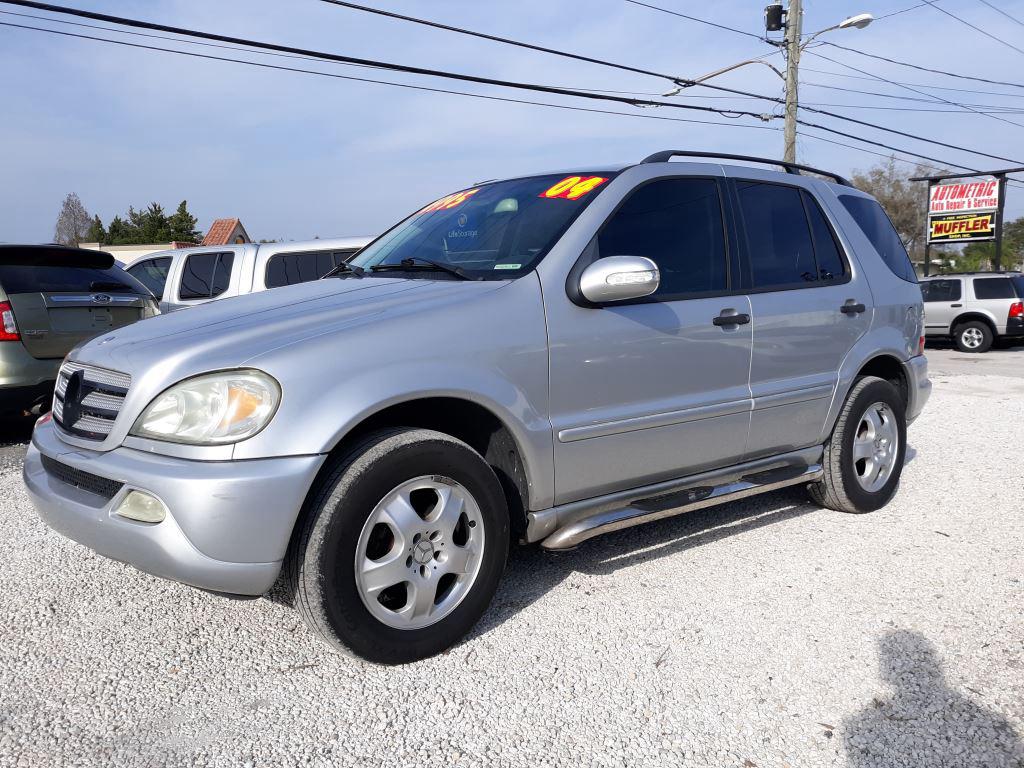 2004 Mercedes-Benz M-Class ML350 photo
