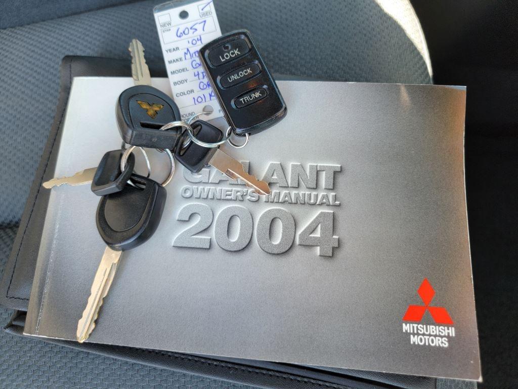 2004 Mitsubishi Galant LS V6 photo
