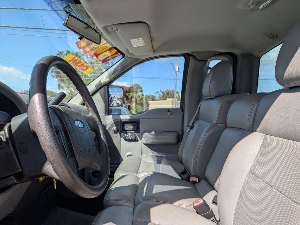 2006 Ford F-150 XL photo
