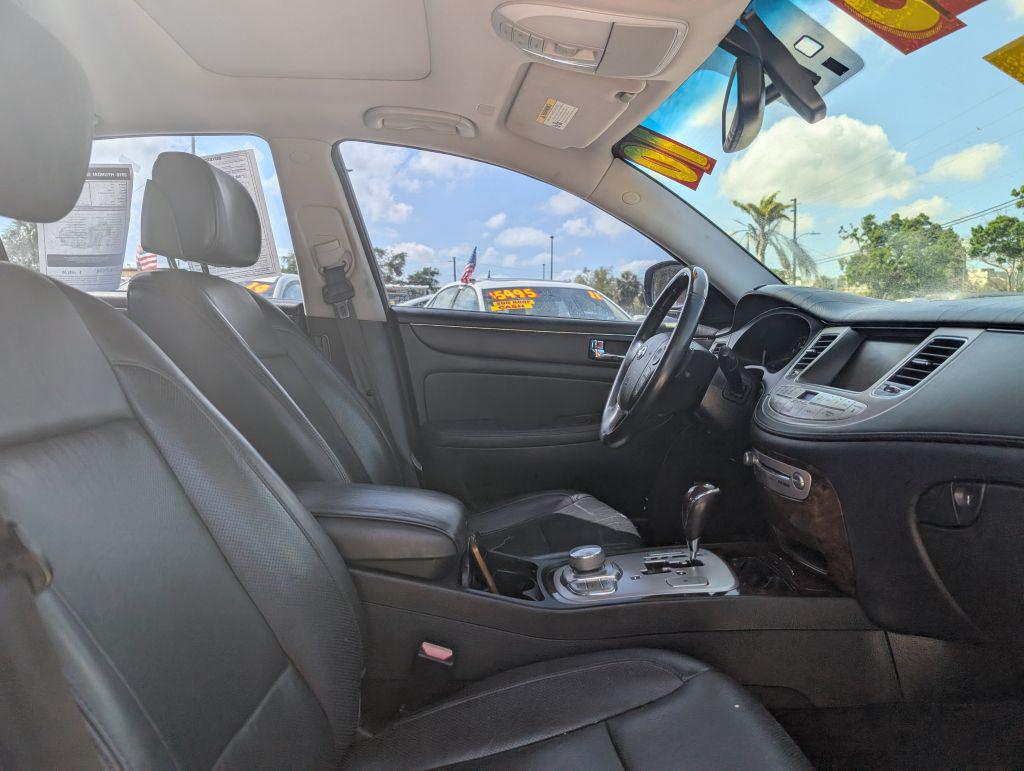 2010 Hyundai Genesis 4.6L V8 photo
