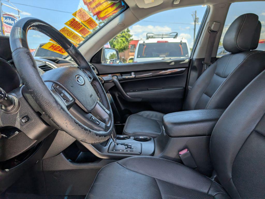 2013 Kia Sorento SX photo