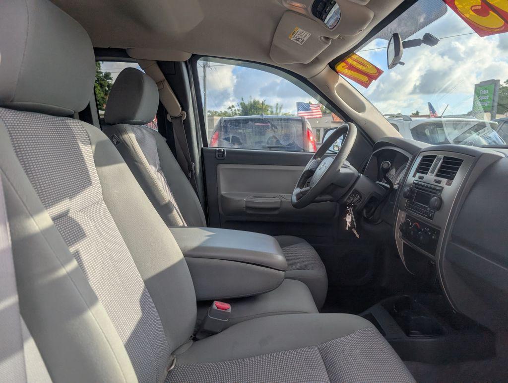 2007 Dodge Dakota SLT photo