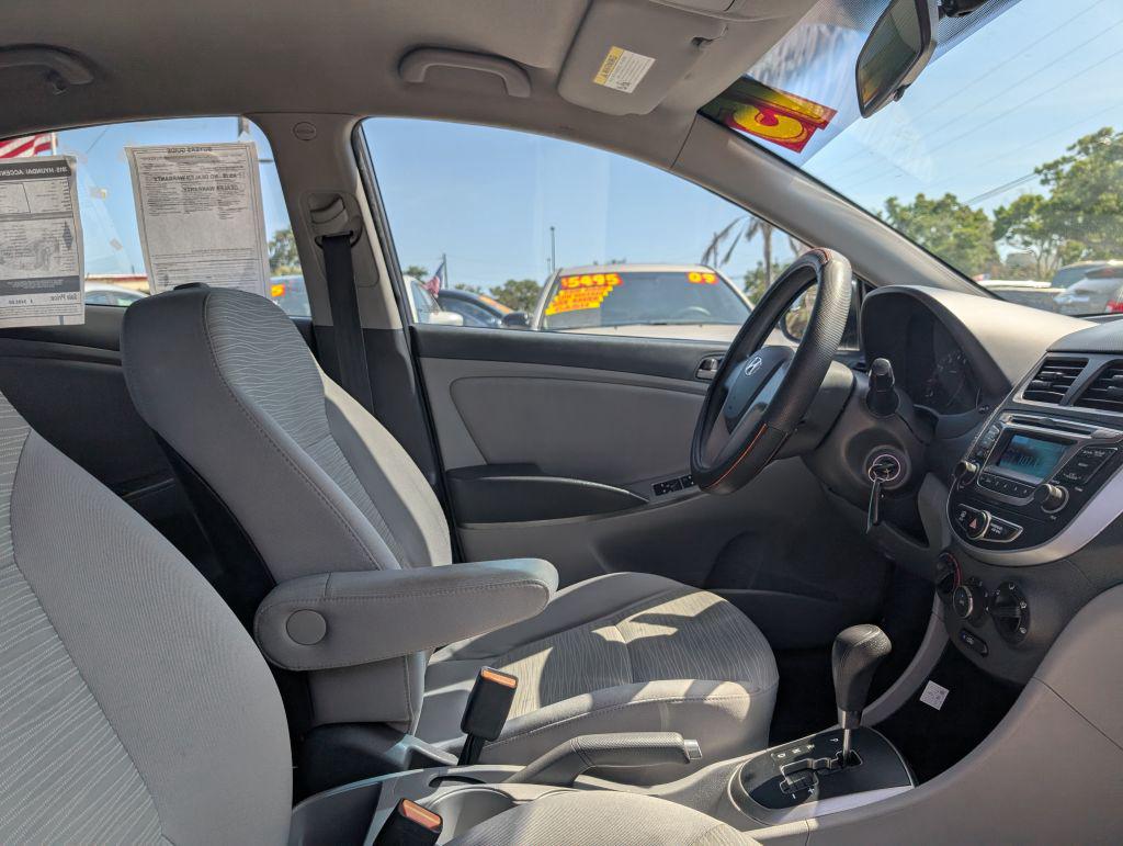 2015 Hyundai Accent GLS photo