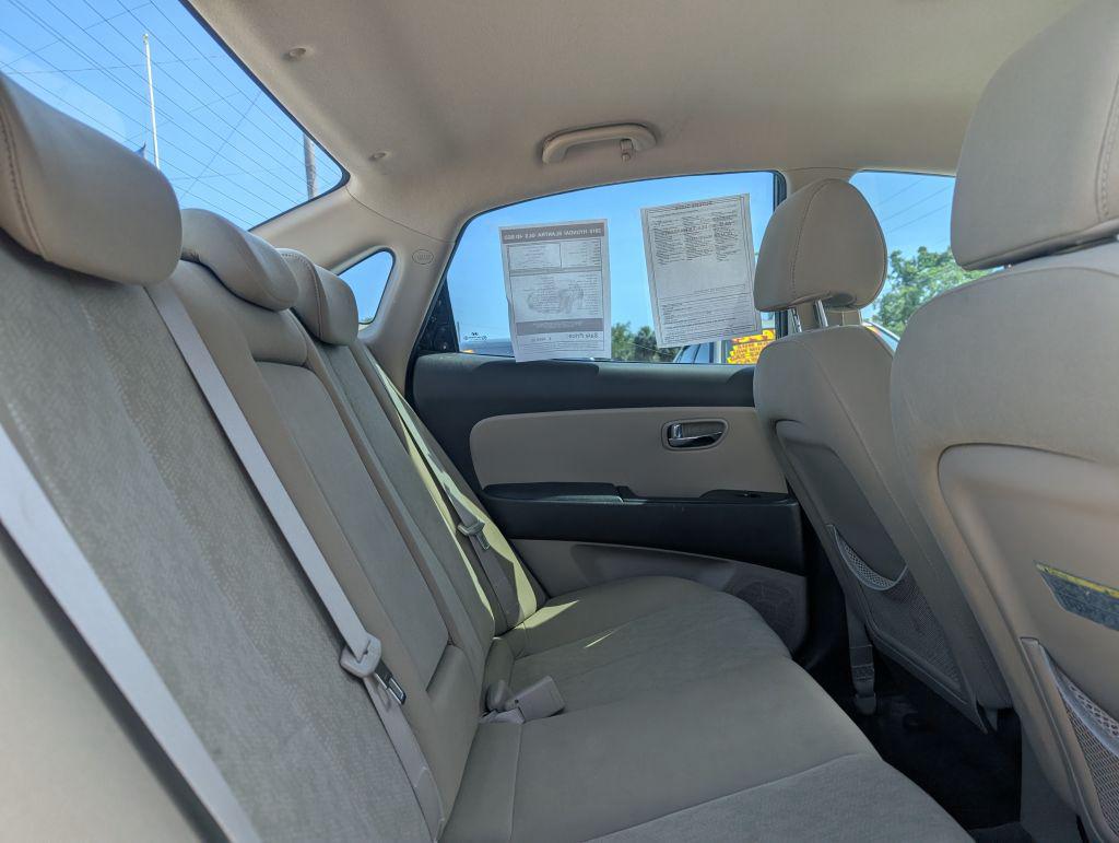 2010 Hyundai Elantra GLS photo