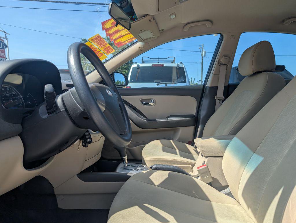 2010 Hyundai Elantra GLS photo