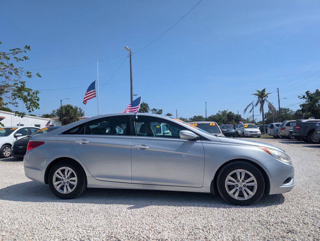 2011 Hyundai Sonata GLS photo