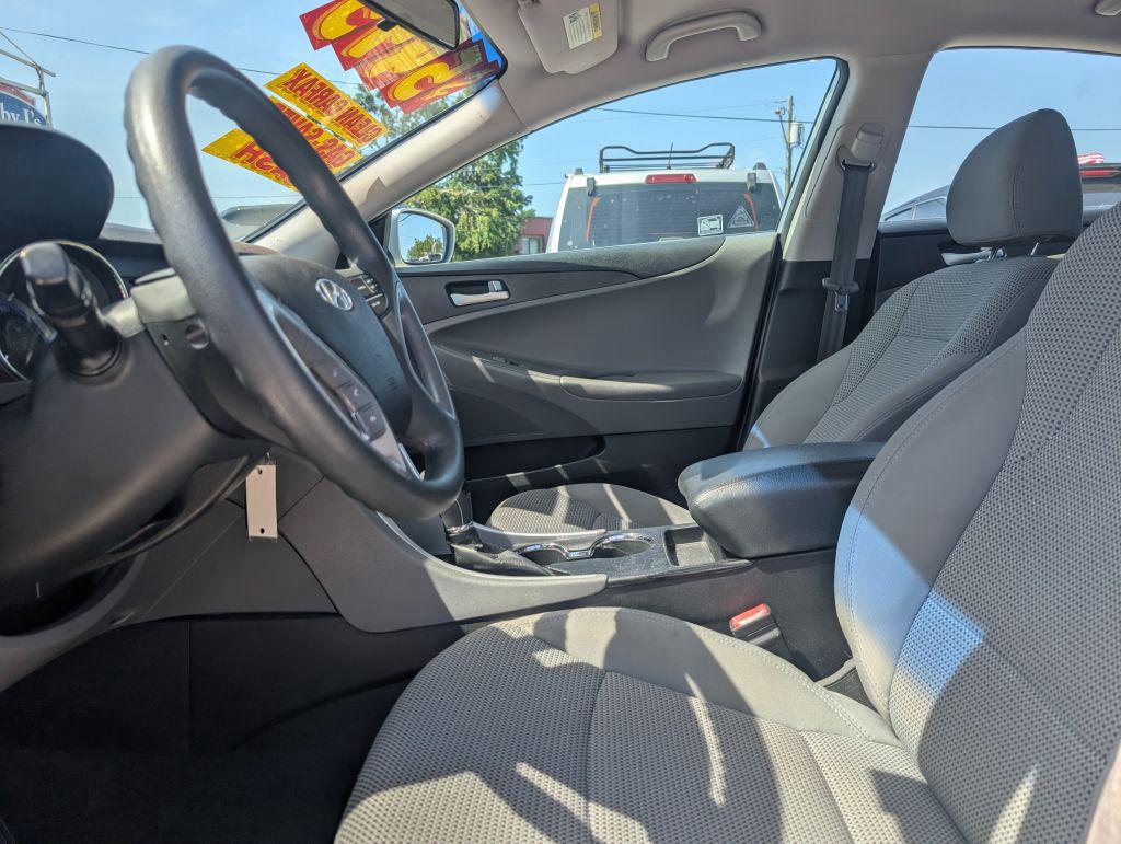 2011 Hyundai Sonata GLS photo