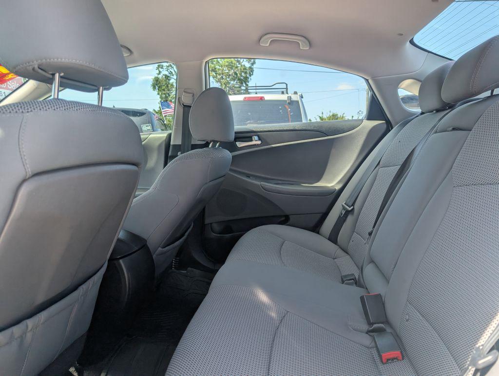 2011 Hyundai Sonata GLS photo