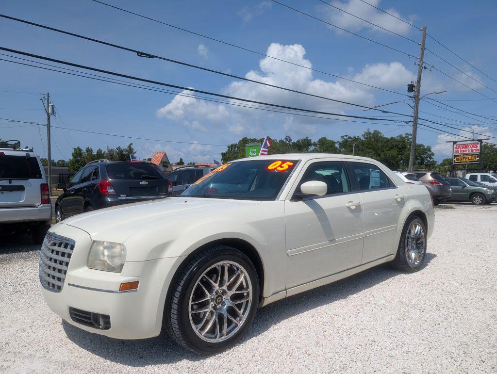 2005 Chrysler 300 Touring photo