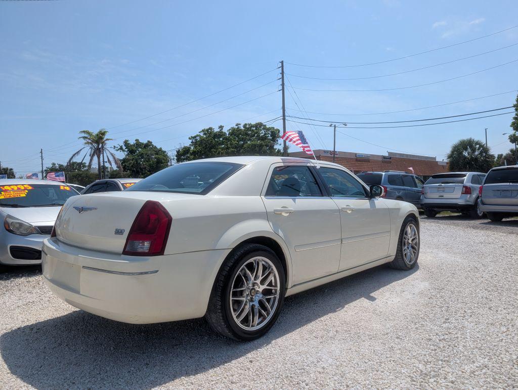 2005 Chrysler 300 Touring photo