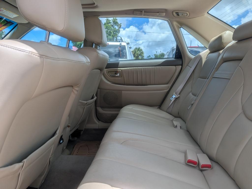 2003 Toyota Avalon XL photo