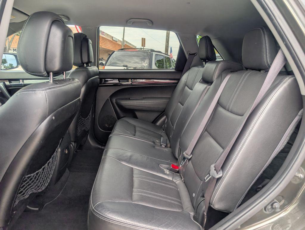 2012 Kia Sorento - $5,995