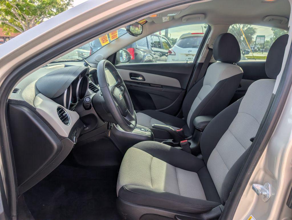 2014 Chevrolet Cruze - $4,495