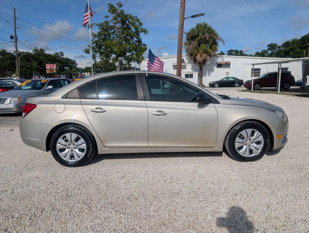 2014 Chevrolet Cruze - $4,495