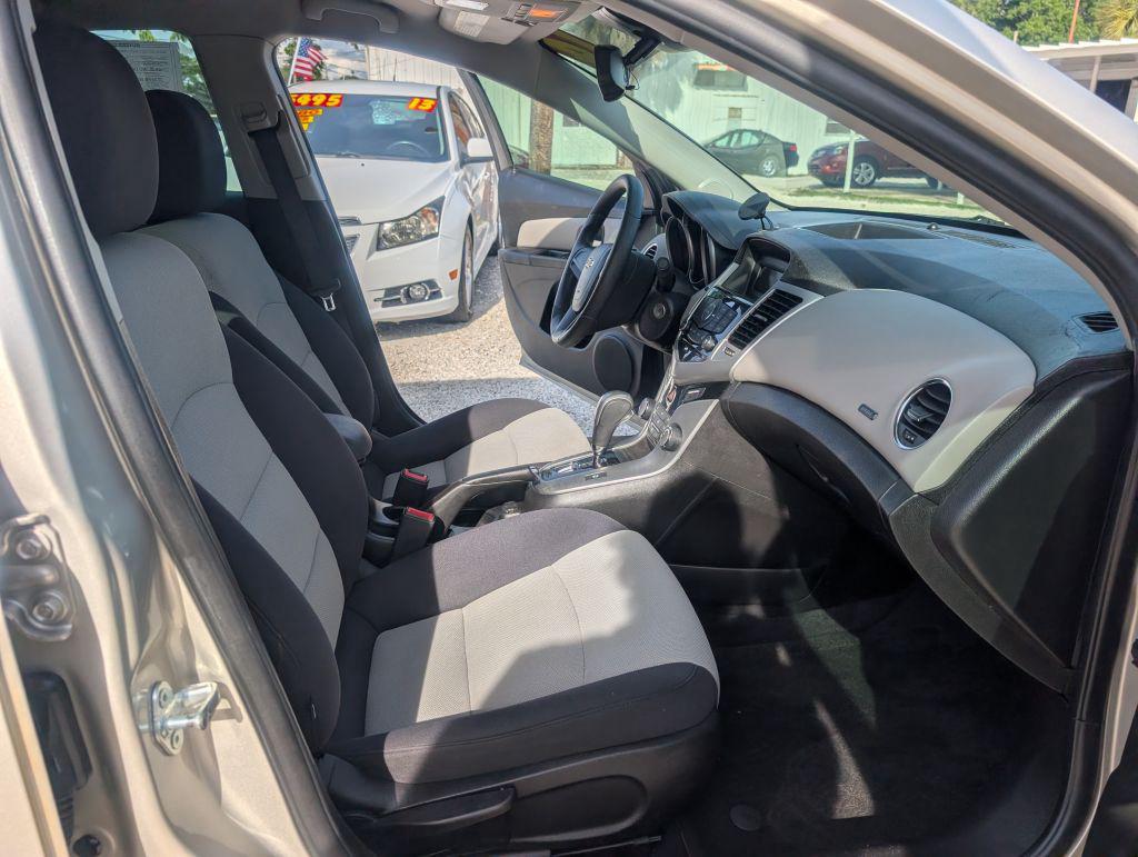 2014 Chevrolet Cruze - $4,495