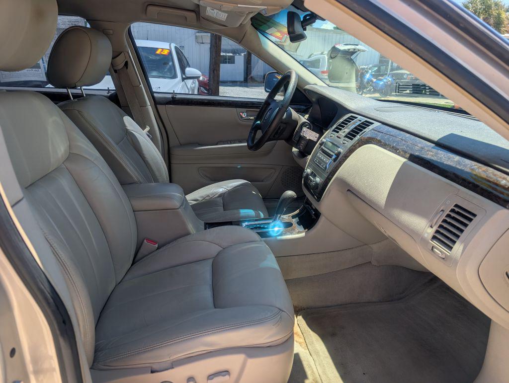2009 Cadillac DTS - $3,495