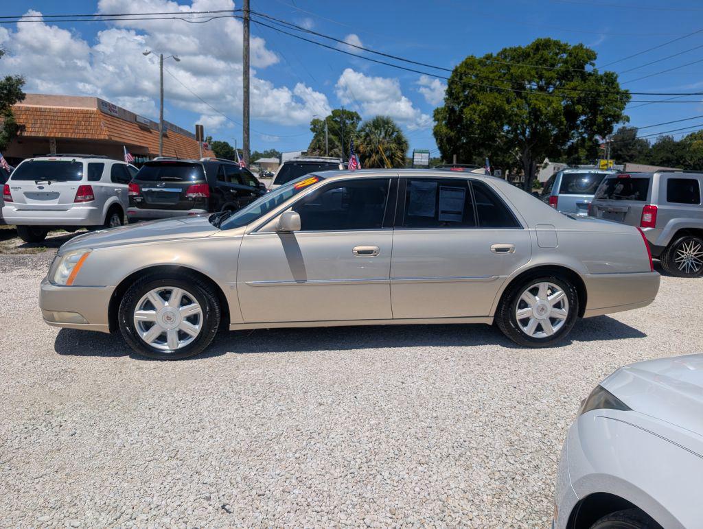 2009 Cadillac DTS - $3,495