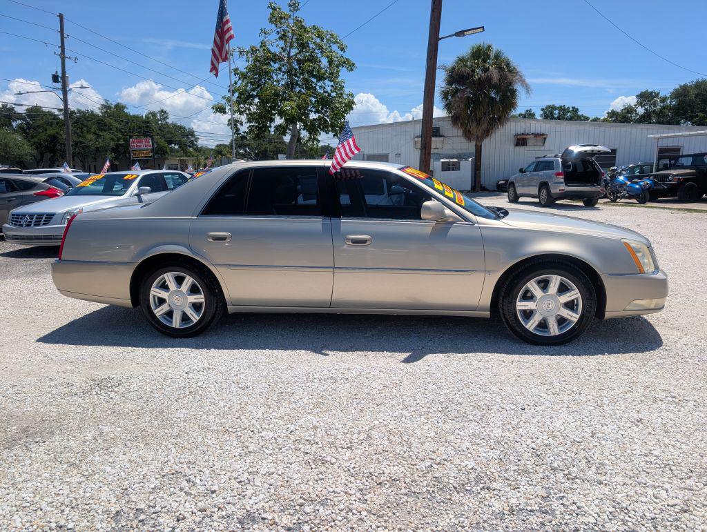 2009 Cadillac DTS - $3,495