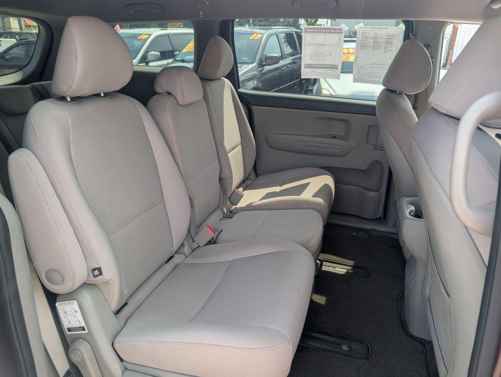 2017 Kia Sedona - $6,495