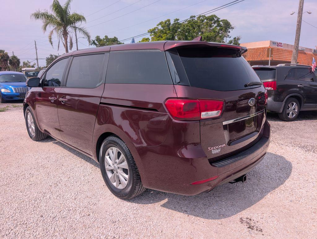 2017 Kia Sedona - $6,495