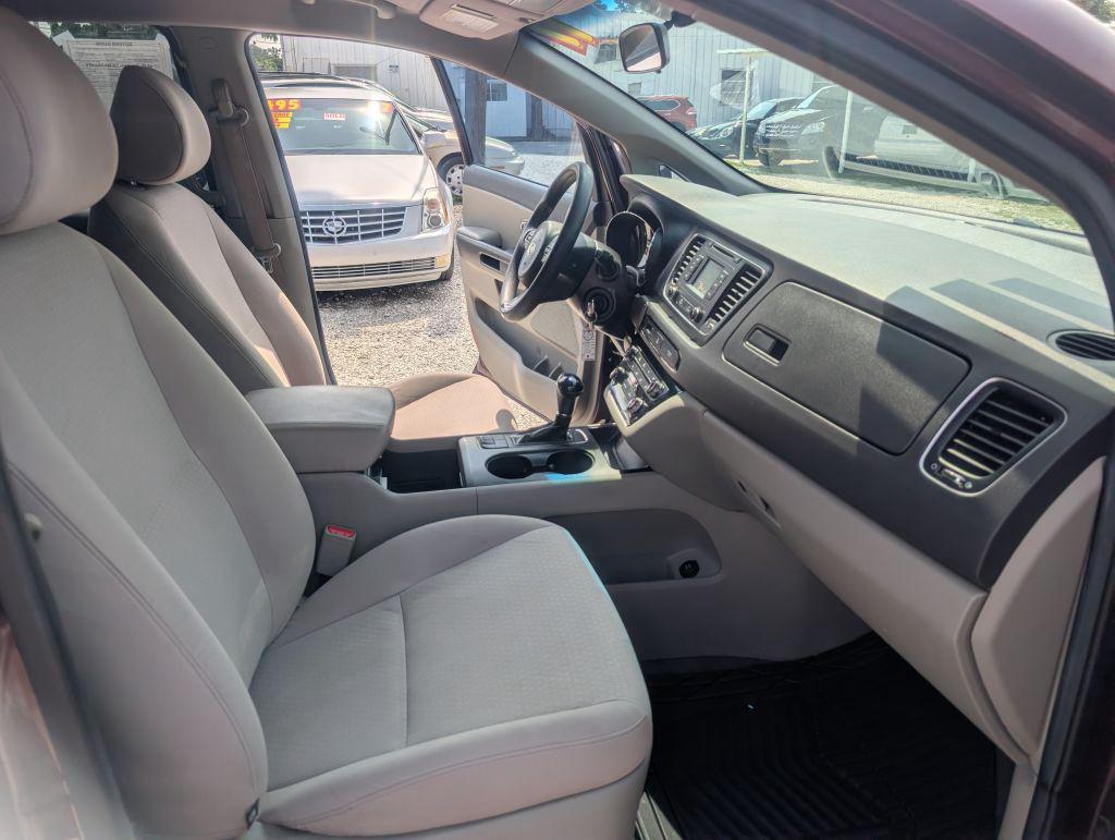2017 Kia Sedona - $6,495