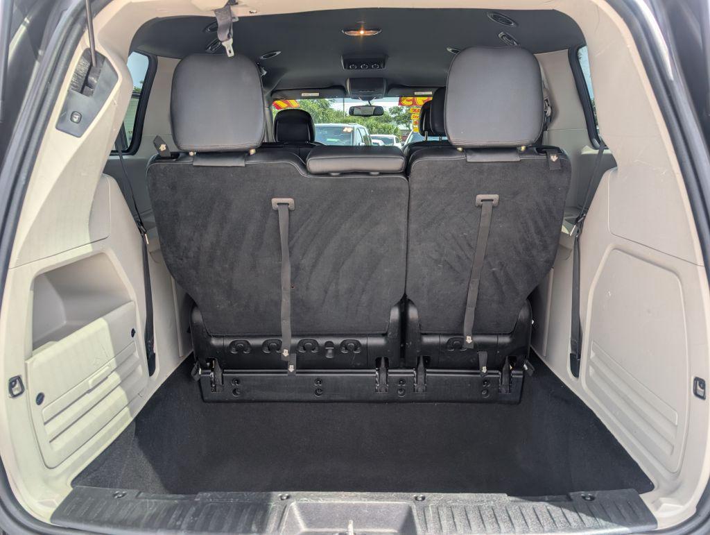 2017 Dodge Grand Caravan - $4,995