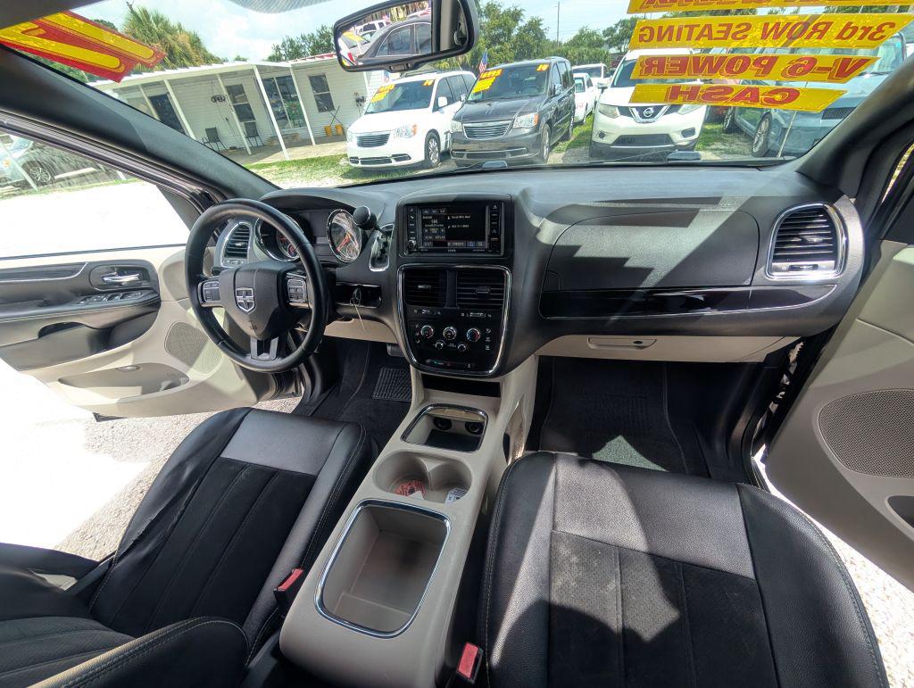 2017 Dodge Grand Caravan - $4,995