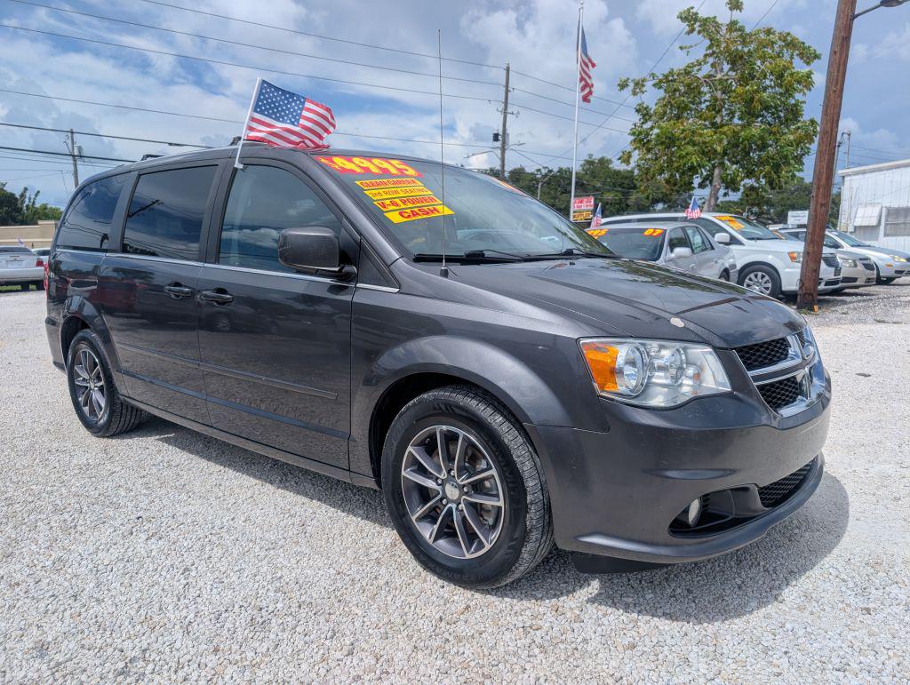 2017 Dodge Grand Caravan - $4,995