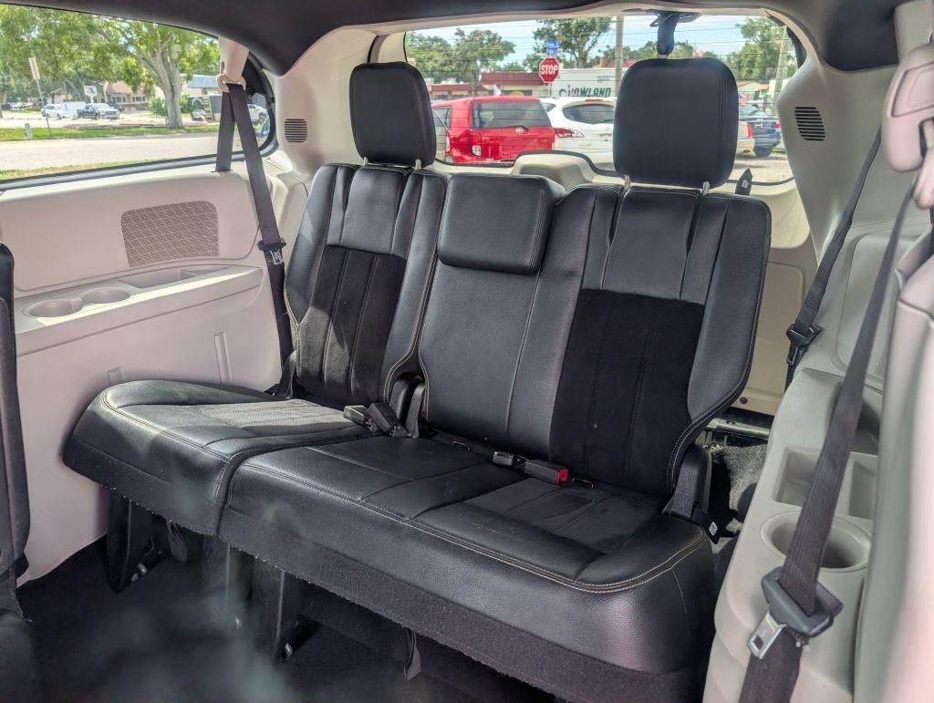 2017 Dodge Grand Caravan - $4,995