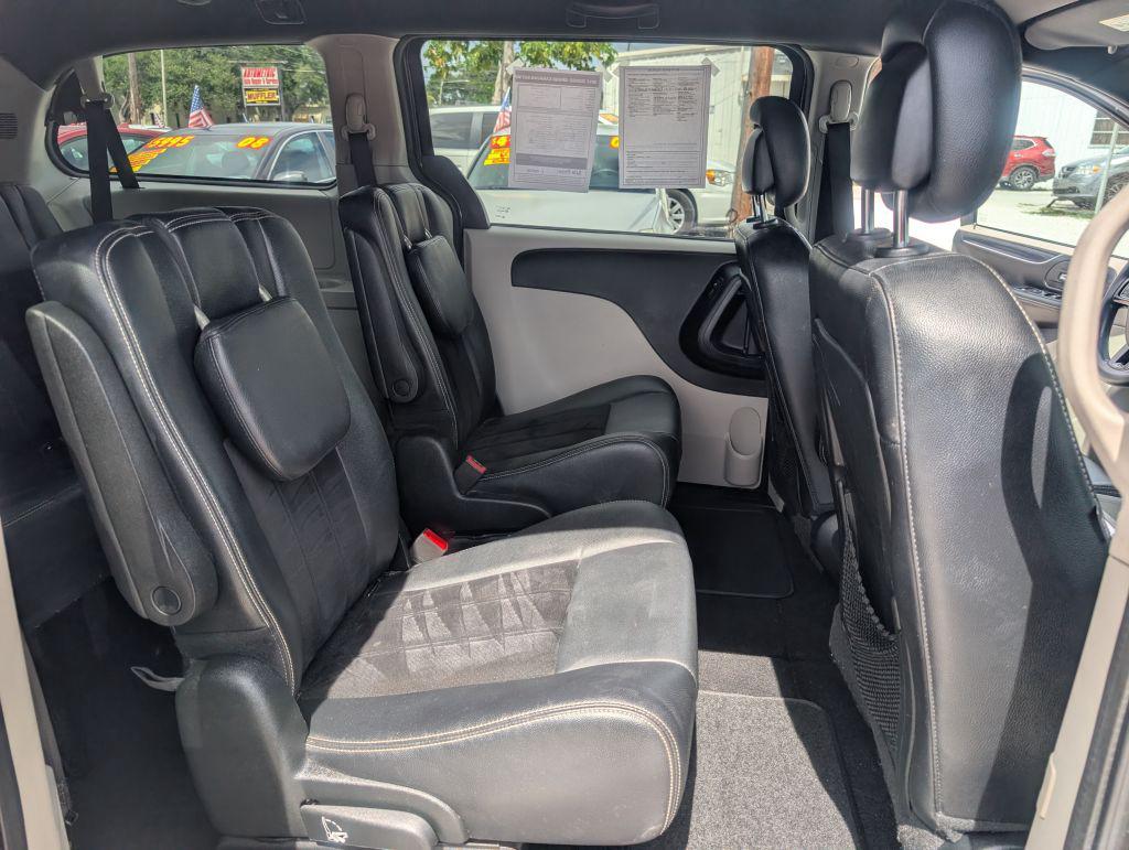 2017 Dodge Grand Caravan - $4,995