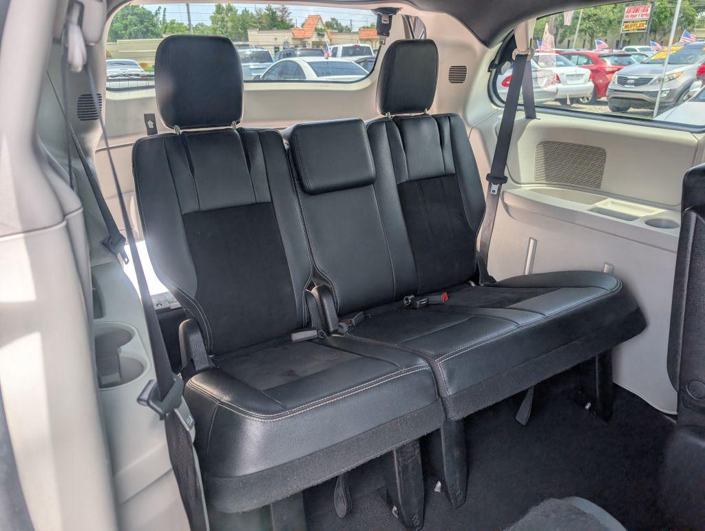 2019 Dodge Grand Caravan - $4,995
