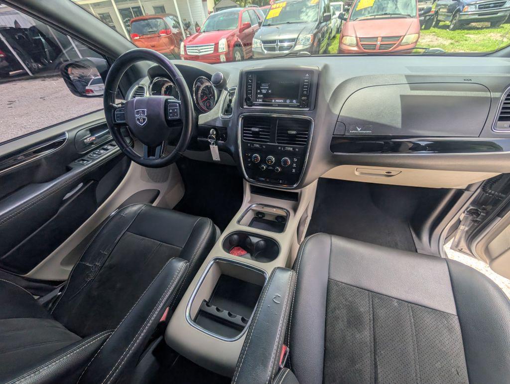 2019 Dodge Grand Caravan - $4,995
