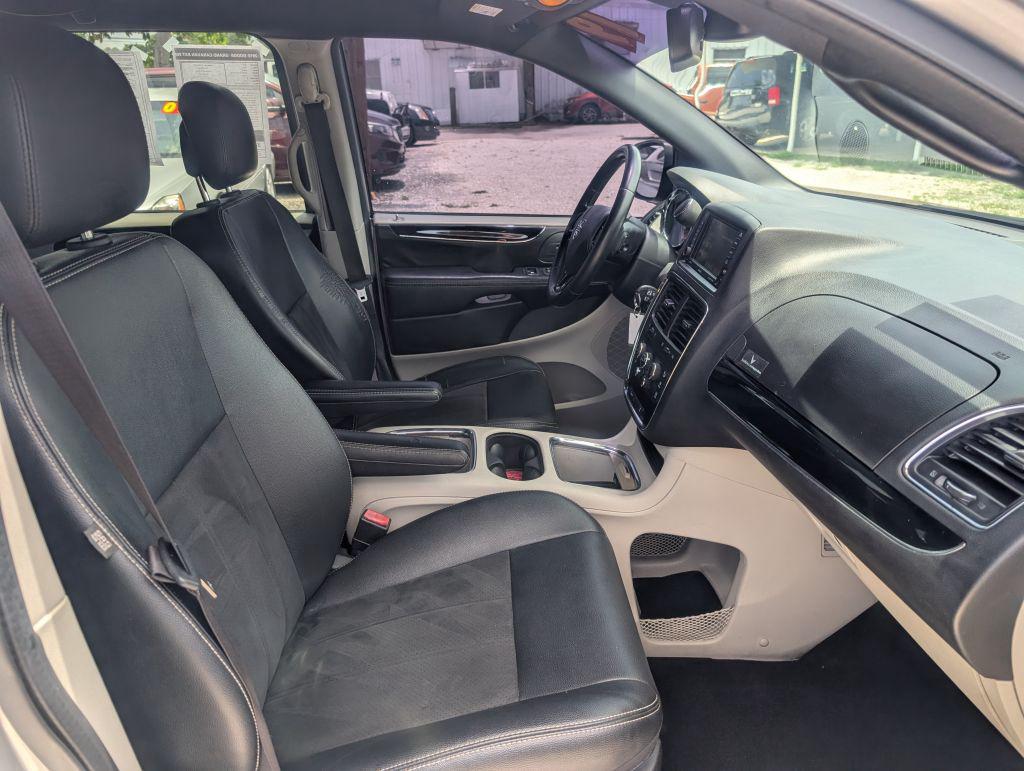 2019 Dodge Grand Caravan - $4,995