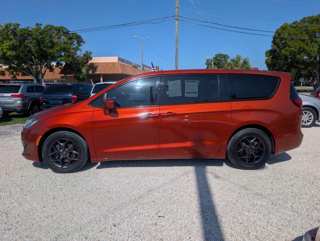 2018 Chrysler Pacifica - $8,995