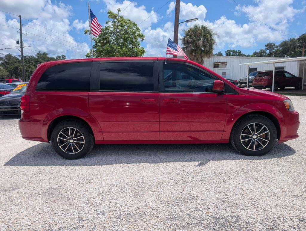 2016 Dodge Grand Caravan - $4,995