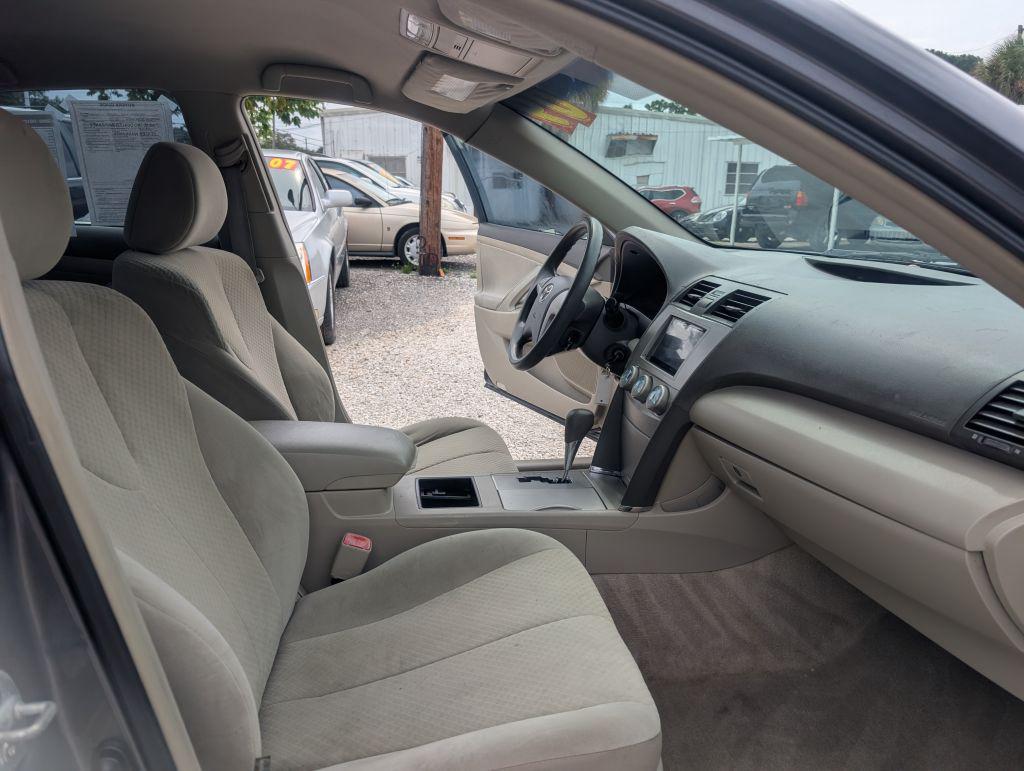 2009 Toyota Camry - $3,200