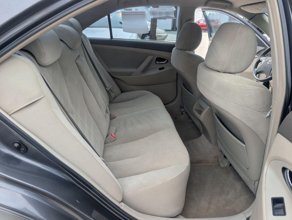 2009 Toyota Camry - $3,200