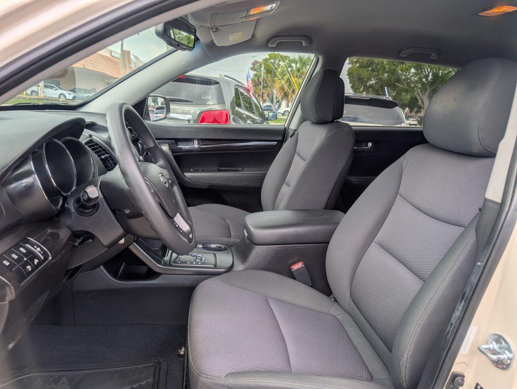 2011 Kia Sorento - $5,495