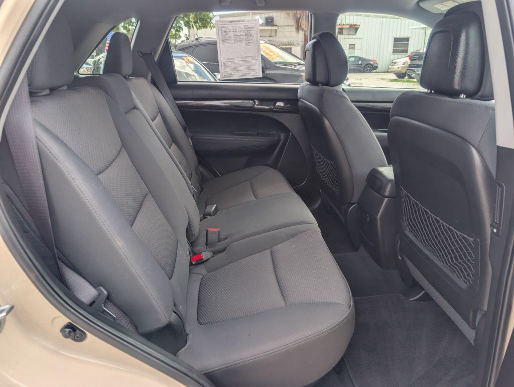 2011 Kia Sorento - $5,495