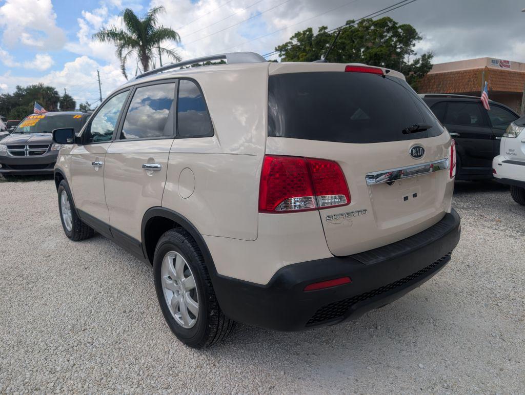 2011 Kia Sorento - $5,495