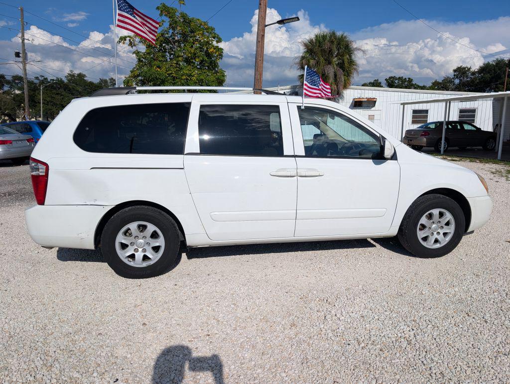 2010 Kia Sedona - $2,995