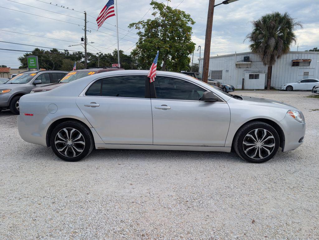 2011 Chevrolet Malibu - $4,495
