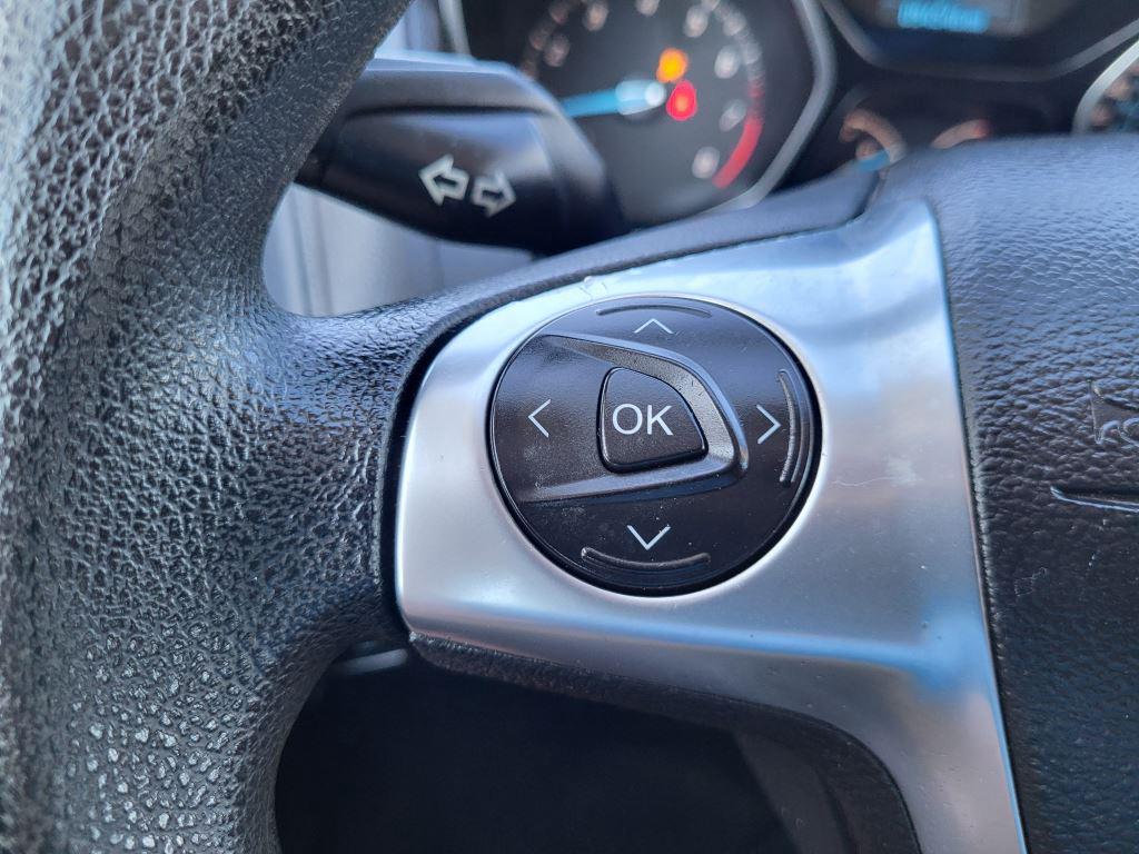 2012 Ford Focus SE photo